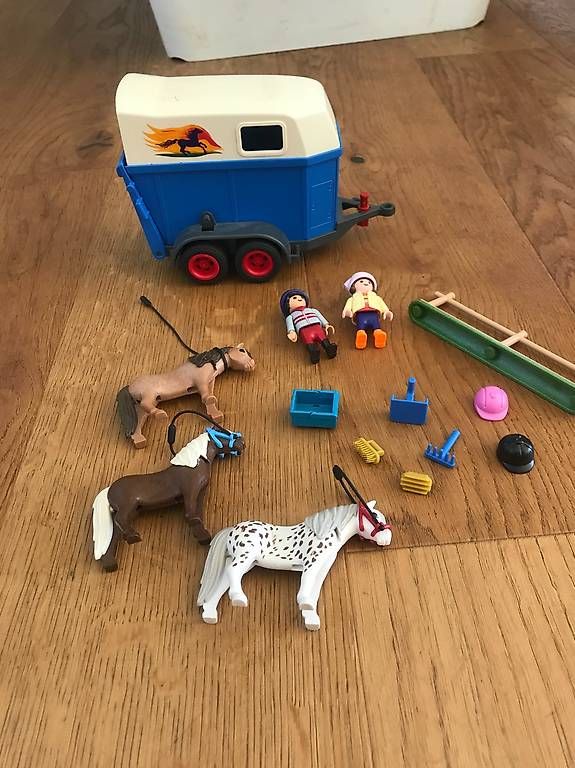 Giocattoli: Playmobil Pferdeanhänger – Usato da Romont BE venduto da chrinou 4