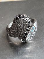 Ring mit schwarzen & weissen Steinen (56)
