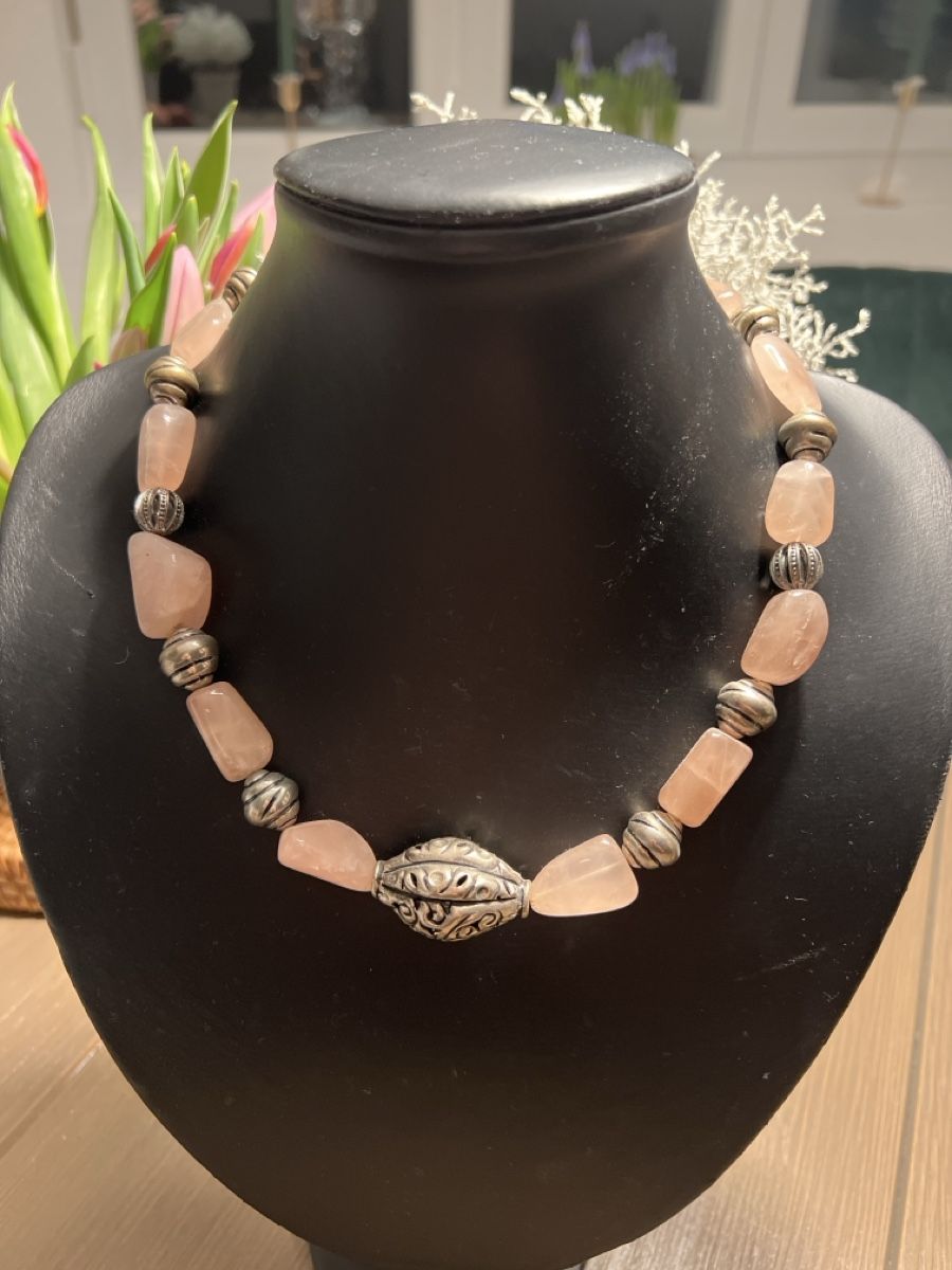 Catenine: Rosenquarz-Kette mit Silber Elementen – Usato da Seon venduto da Sunny-Schmuck78