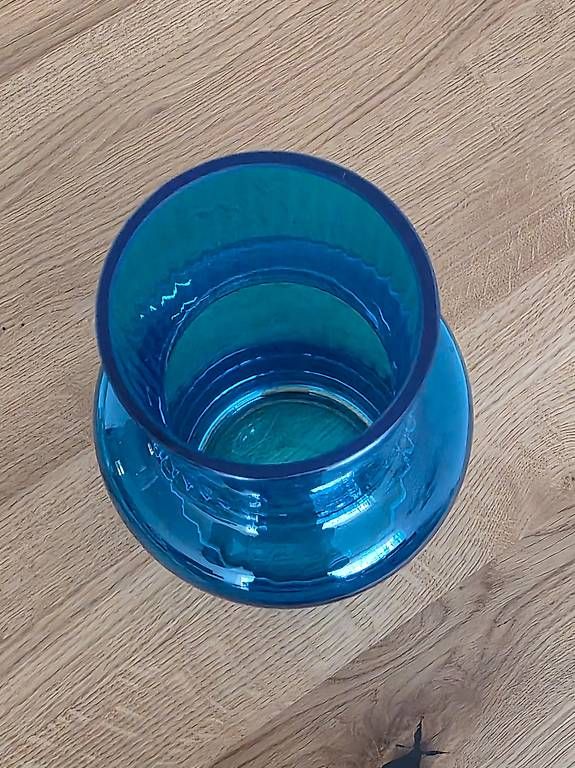 Vasi & Recipienti: Vase aus Glas, türkis/blau – Usato da Urtenen-Schönbühl venduto da sandrabern01 1