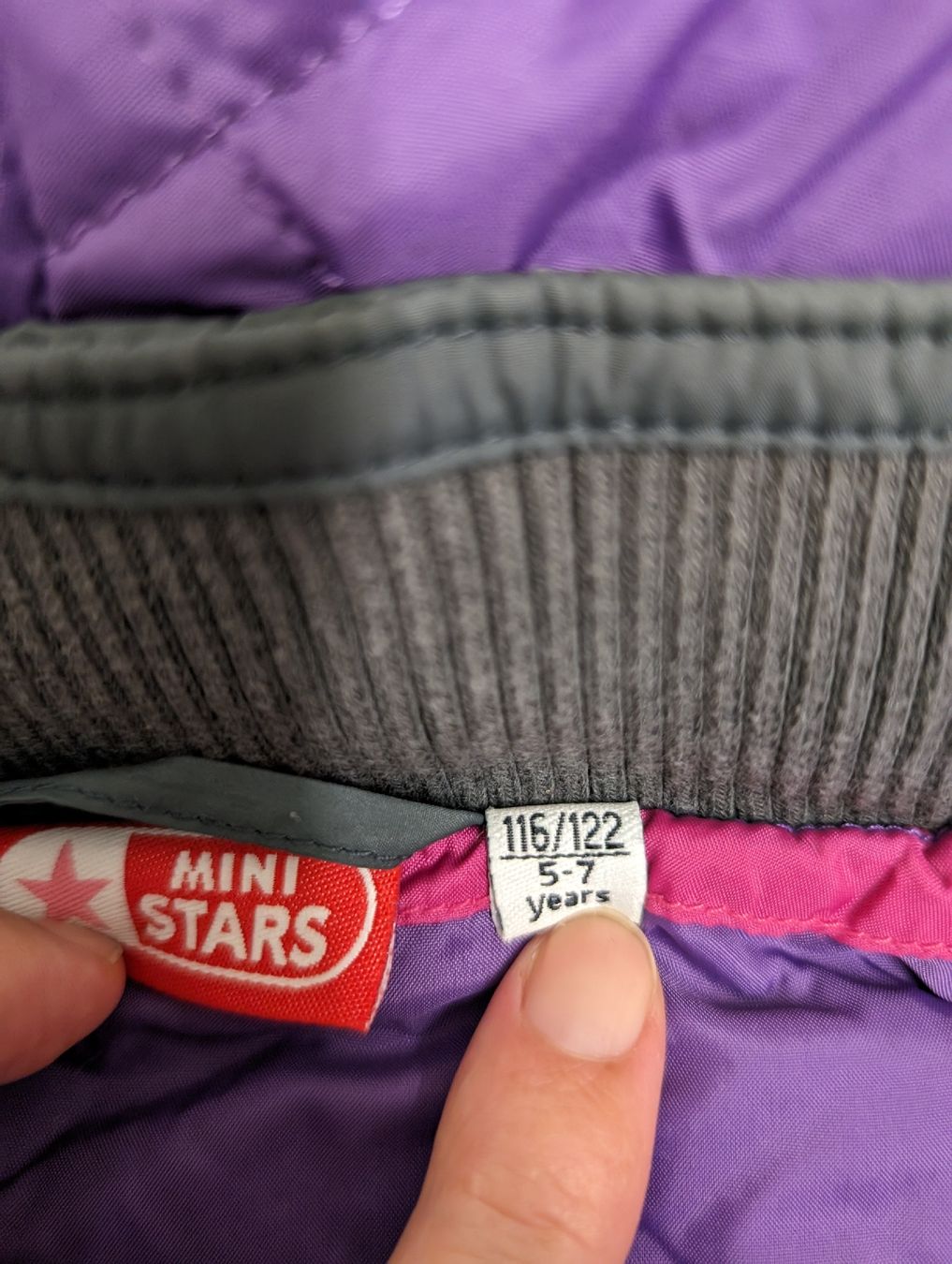 Jacken & Mäntel: Winterjacke mit Kapuze - Grösse 116/122 – Gebraucht aus Luzern von simonf1 1