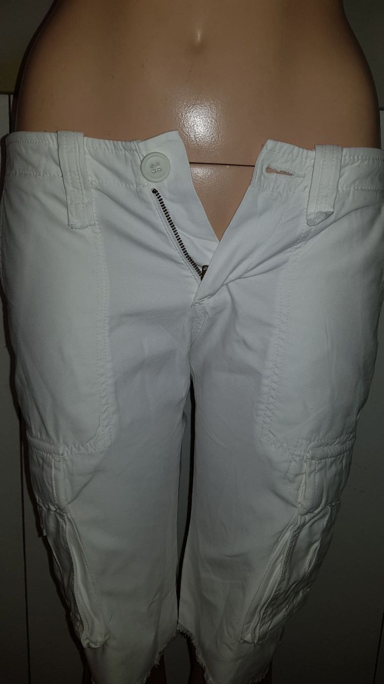 Le Temps Des Cerises Jeans: Short en jeans LE TEMPS DES CERISES 26 – Usato da Cossonay-ville venduto da Super-Price-Quality 2