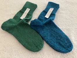 1 Paar neue handgestrickte Socken Nr. 42/43 zur Auswahl