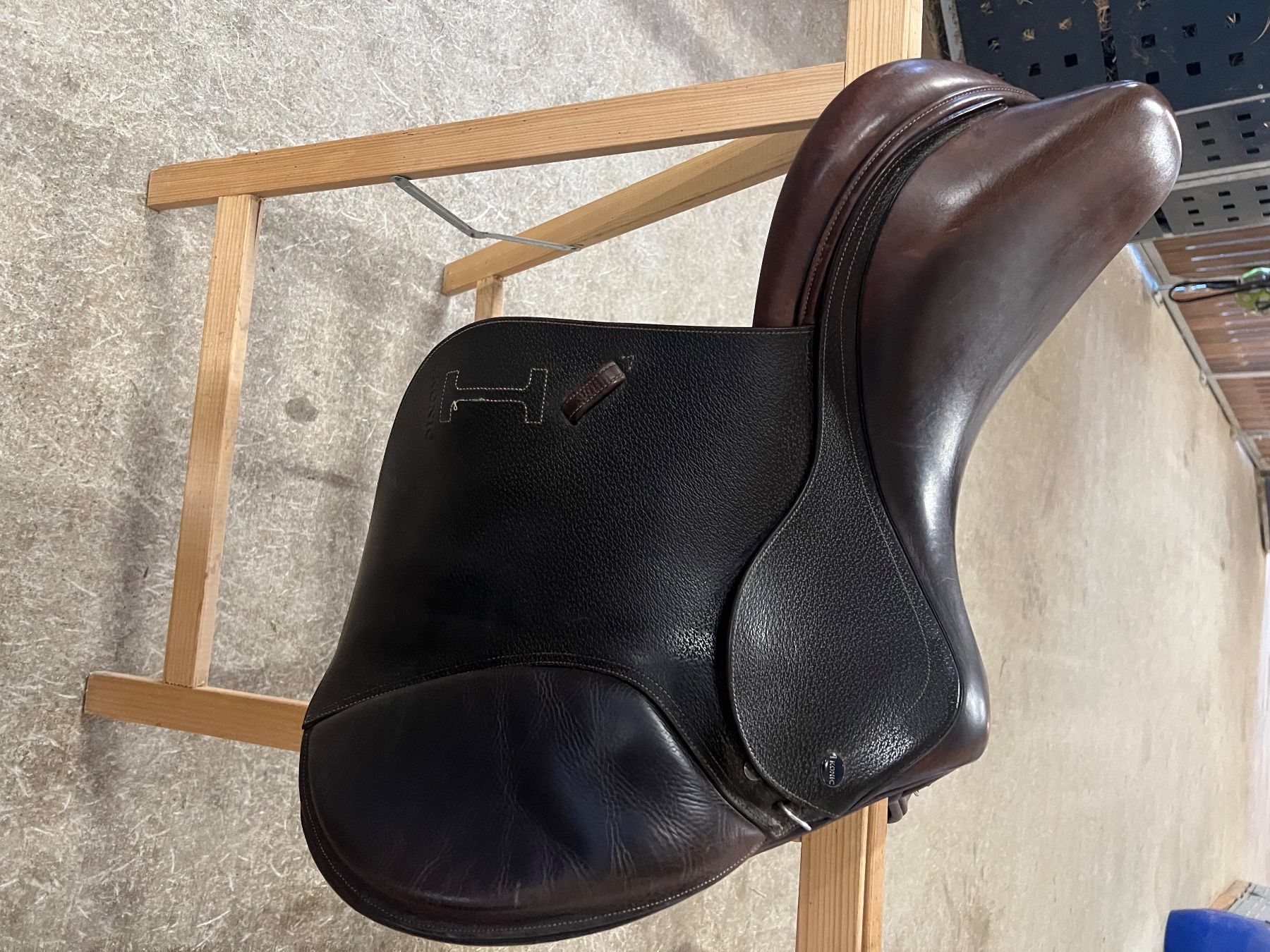 Selle & Accessori: Springsattel Ikonic – Usato da Ebmatingen venduto da Berwett 5