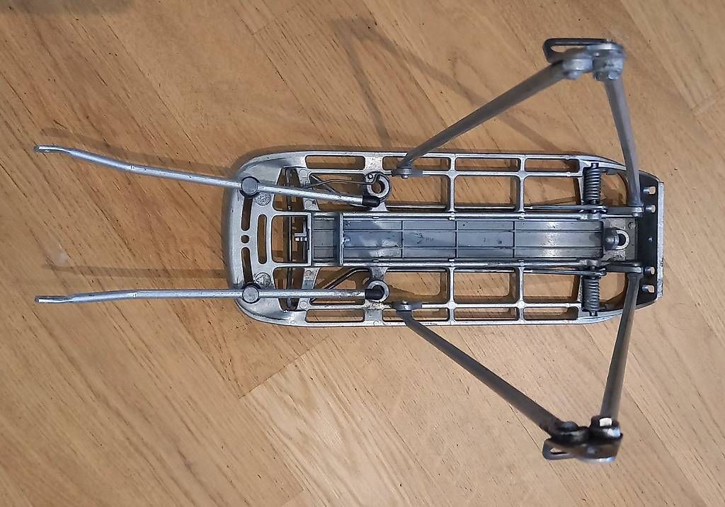Pezzi di ricambio: Velo Gepäckträger – Usato da Luzern venduto da Brokiland 1