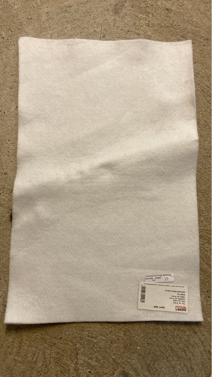 Tessuti: Feutrine blanc 4mm – Nuovo (secondo la descrizione) da Corcelles-Chavorn venduto da Pebble10
