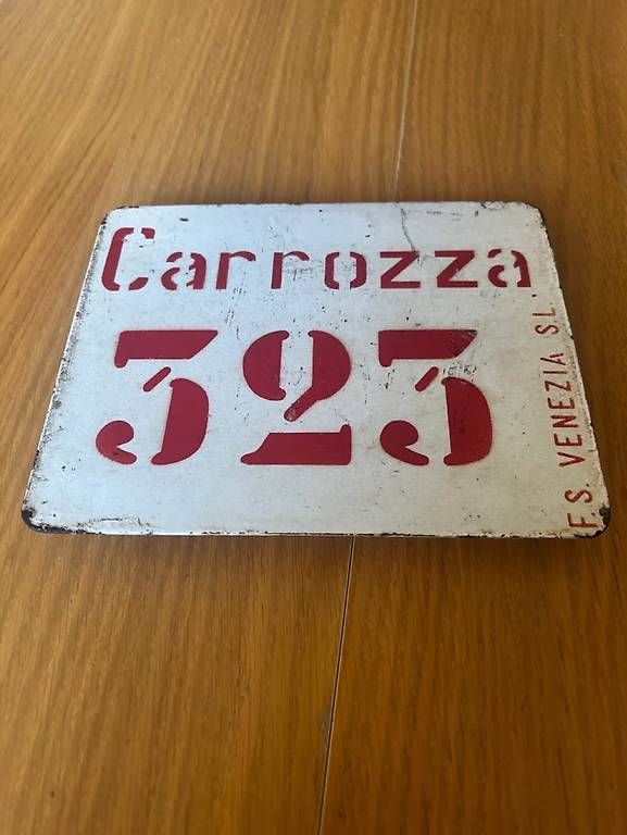 Ecriteaux: Plaque de train – D'occasion à Orbe par car_8grw