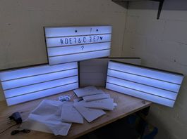4 x Lichtbox mit Ladekabel und viel Zubehör 