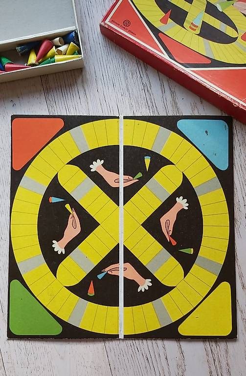Giochi: Brettspiel antik 40er-Jahre – Usato da Uetendorf venduto da Neuenberg 1