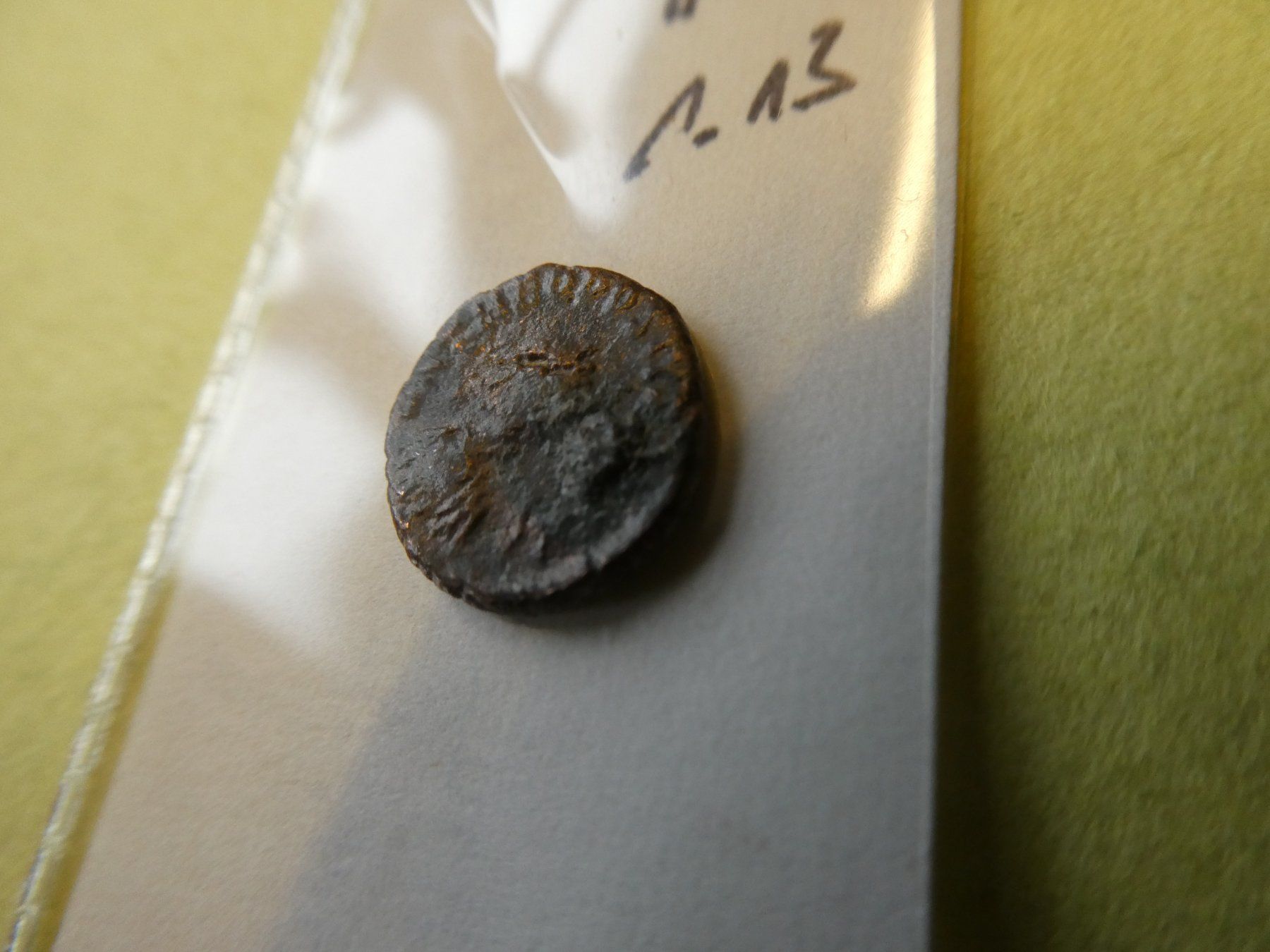 Tutti le monete: uralte  Bronzemünze 13 mm     1.13   g – Usato da Hinterforst venduto da rohusri 1