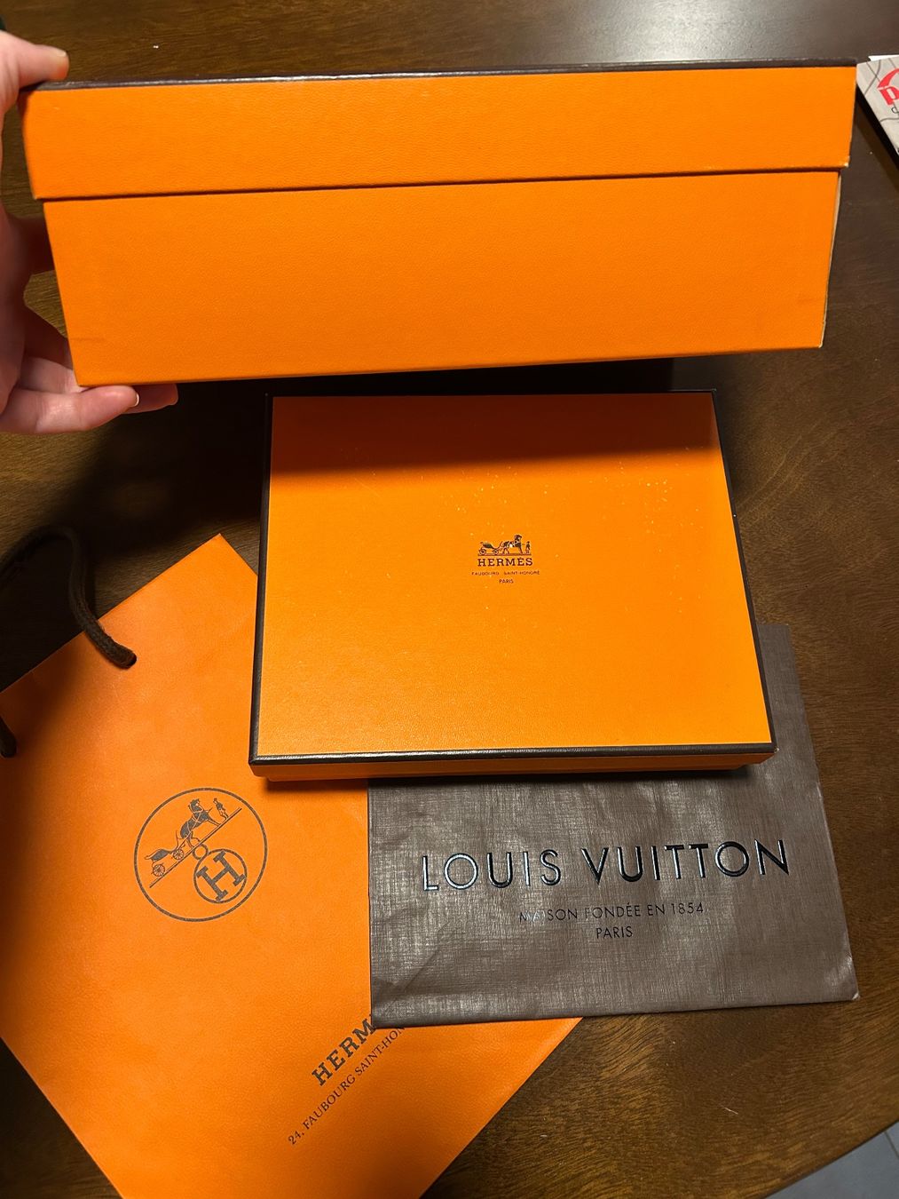 Hermès Sacs femmes: Boîtes Hermès – D'occasion à Perroy par MR6. 2