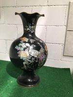 Schöne China  Vintage Vase mit Blumen Motive