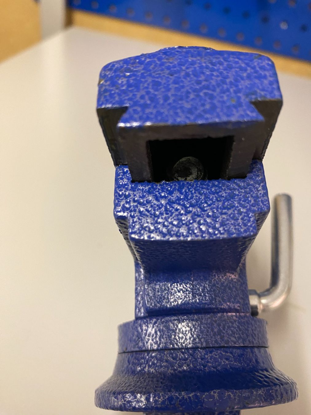 Tutti gli attrezzi: Schraubstock 50 mm – Usato da Schönenbuch venduto da Laubfrosch05 7