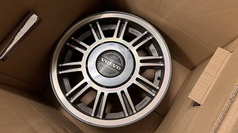 Neue Alufelgen Volvo 240/ 264/ 740/ 760 ab 1.- (Neu (gemäss ...