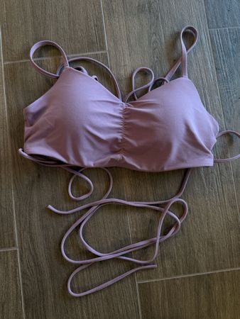 Nike zenvy sports bra