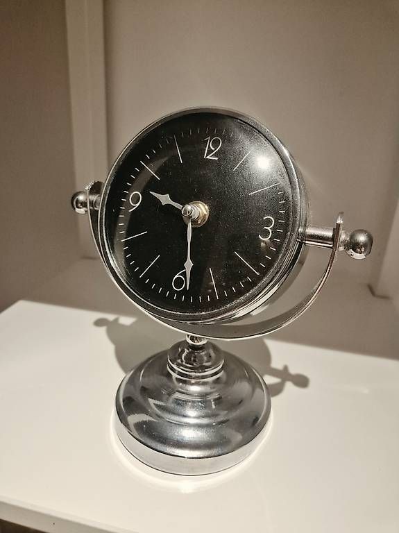 Sveglie: Tischuhr / Tischwecker  silber  klappbar – Usato da Sarnen venduto da AndreaE.