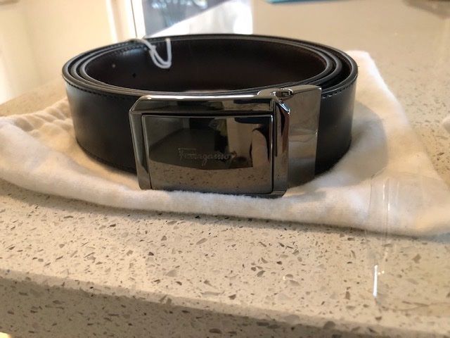 Salvatore Ferragamo Cinture: Nuova cintura Ferragamo Double/face – Nuovo e nell'imballaggio originale da Davesco-Soragno venduto da dvf_7h6d 1
