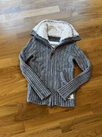 Superdry Strickjacke XS – Teddyfutter / Sherpa – Grau