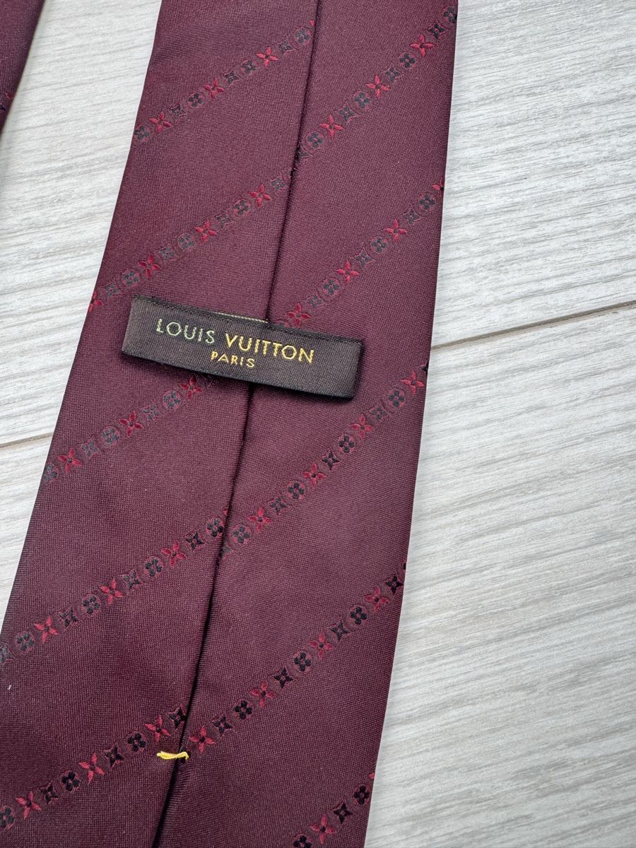 Louis Vuitton Cravatte: Louis Vuitton cravate bordeaux – Usato da Basel venduto da mimi8668 1