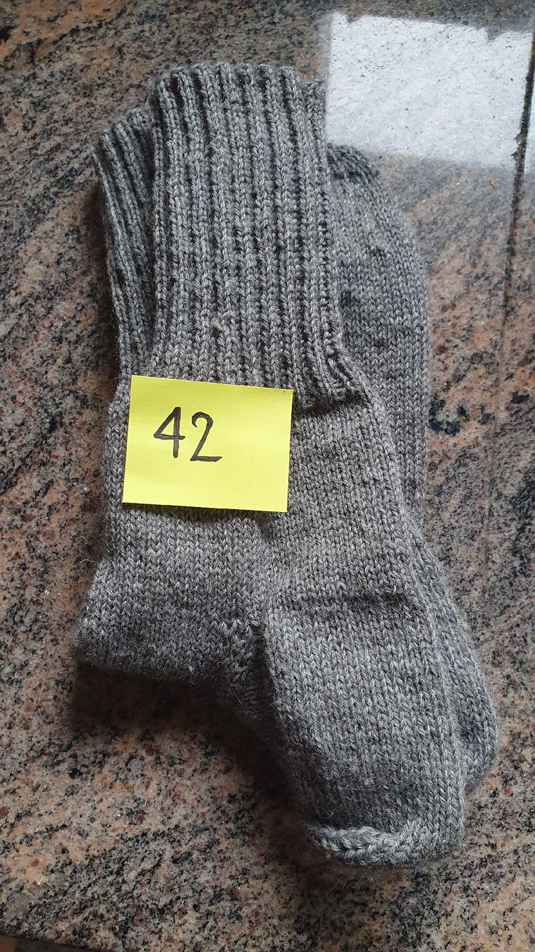Calze: H a n d g e s t r i c k t 42 – Nuovo e nell'imballaggio originale da Summaprada venduto da swiss4860