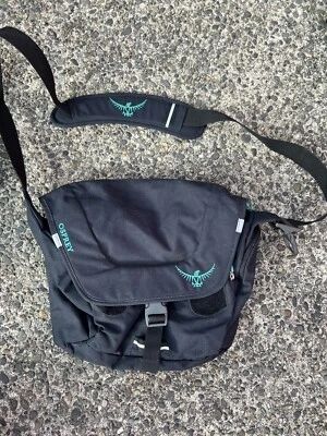 Umhängetasche Osprey schwarz Grösse M guter Zustand