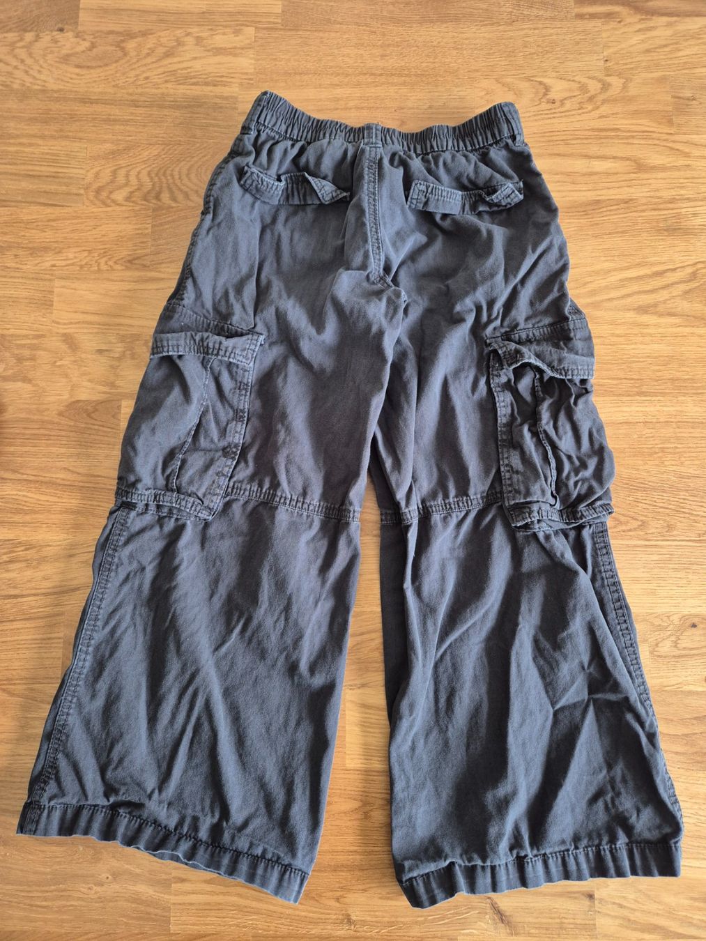 H&M Pantaloni: Hosen - Baggy Gr. 134 – Usato da Witterswil venduto da stritzi03 4