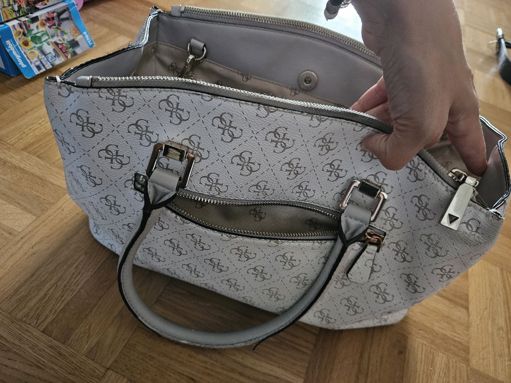 Guess Borse da donna: Elegante Guess Handtasche – Usato da Basel venduto da fragolina08 1