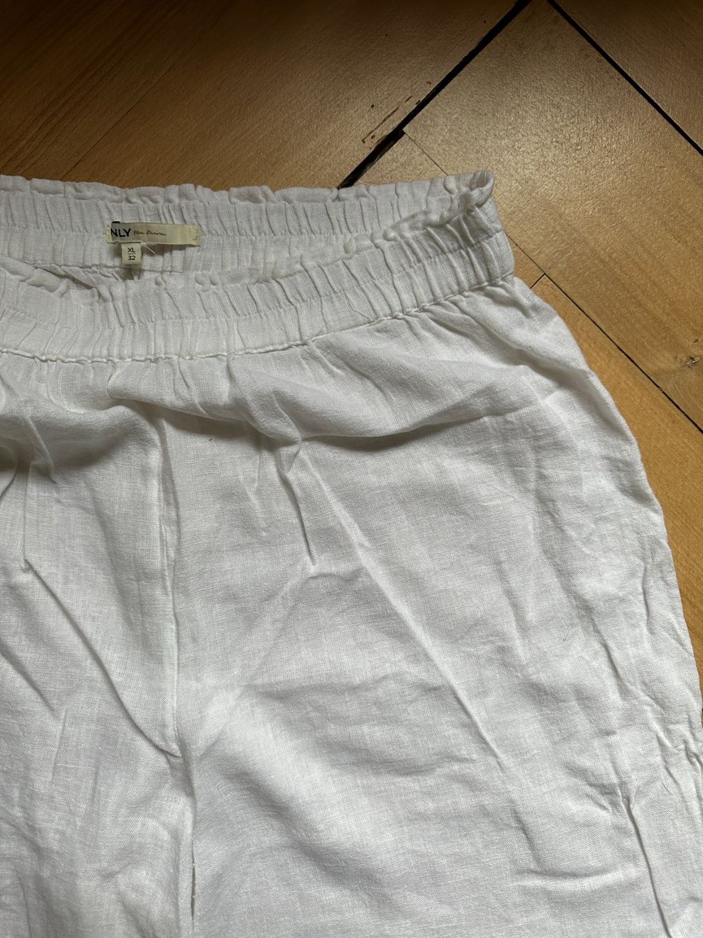 Only Hosen: ONLY - Stoffhose weiss luftig XL – Gebraucht aus Zürich von Diazaio 1