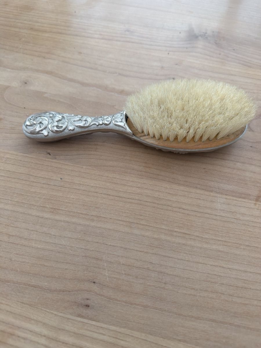 Altro per la cura dei capelli: Antike Haarbürste, silber – Usato da Münchenstein venduto da mjaaxx