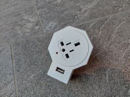 Reiseladegerät + USB zu Australia - Stecker