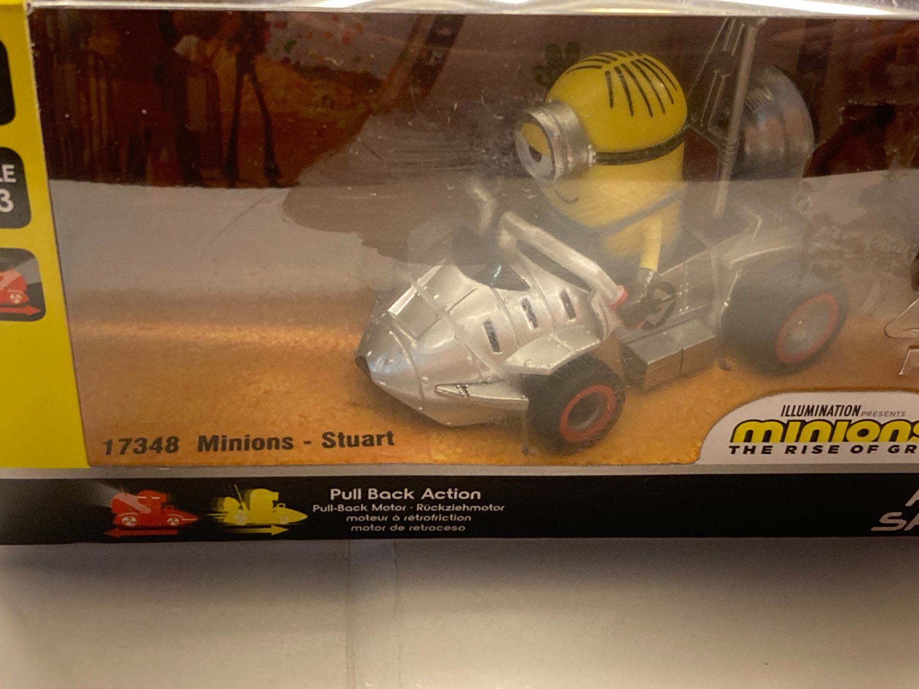 Modellini d'auto: MINION DIE CAST VEHICLE 17348 STUART WITH GREY VEHICLE PULL – Nuovo e nell'imballaggio originale da Vezia venduto da Aquarius_Age 1
