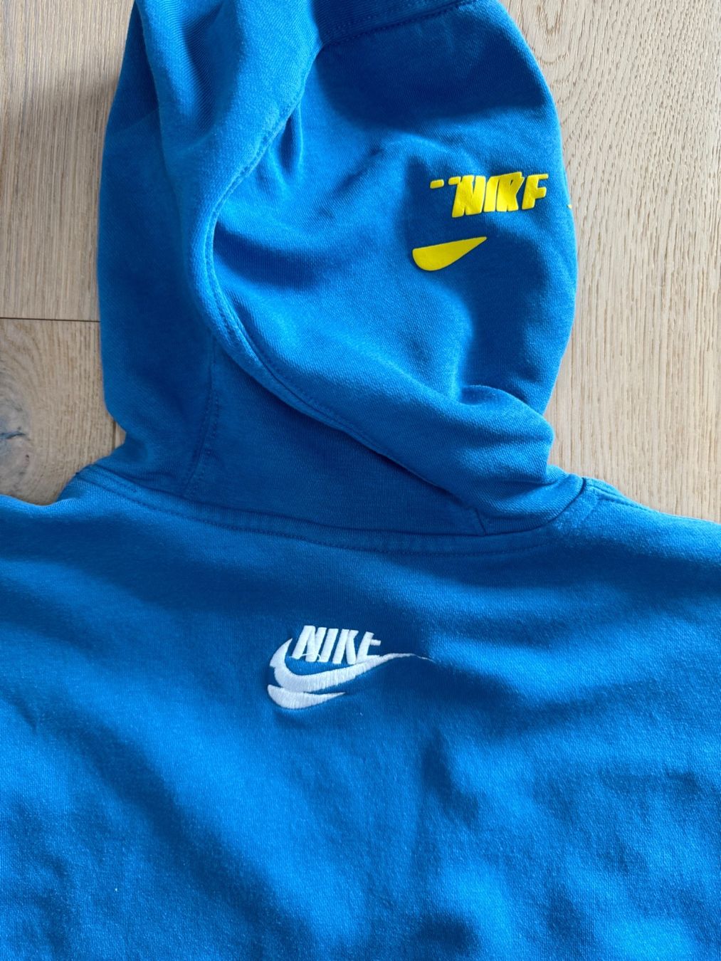 Nike Pullover & Sweatshirts: NIKE Pullover – Gebraucht aus La Chaux-de-Fonds von slishwardrobe 4