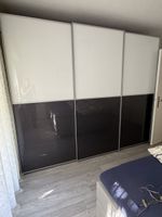 Kleiderschrank Schiebetüren 3 Elemente weiss schwarz