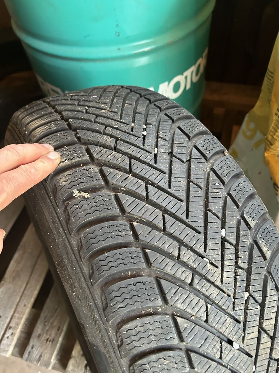 Pirelli Pneumatici & Ruote complete: Winterreifen Pirelli – Usato da Rothenthurm venduto da MF-Power