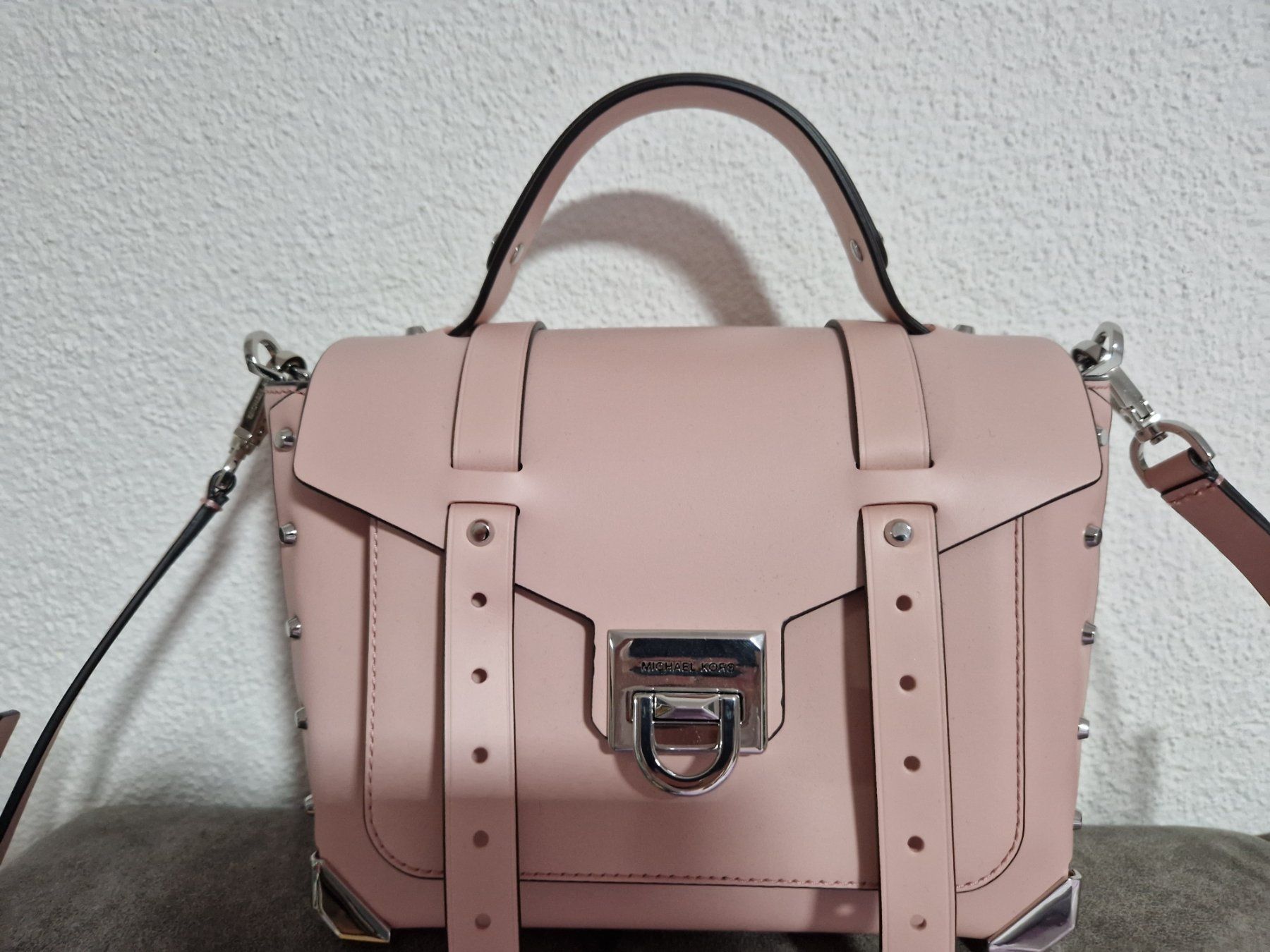 Michael Kors Taschen für Damen: Michael Kors Tasche – Neu (gemäss Beschreibung) aus Kefikon TG von Livline