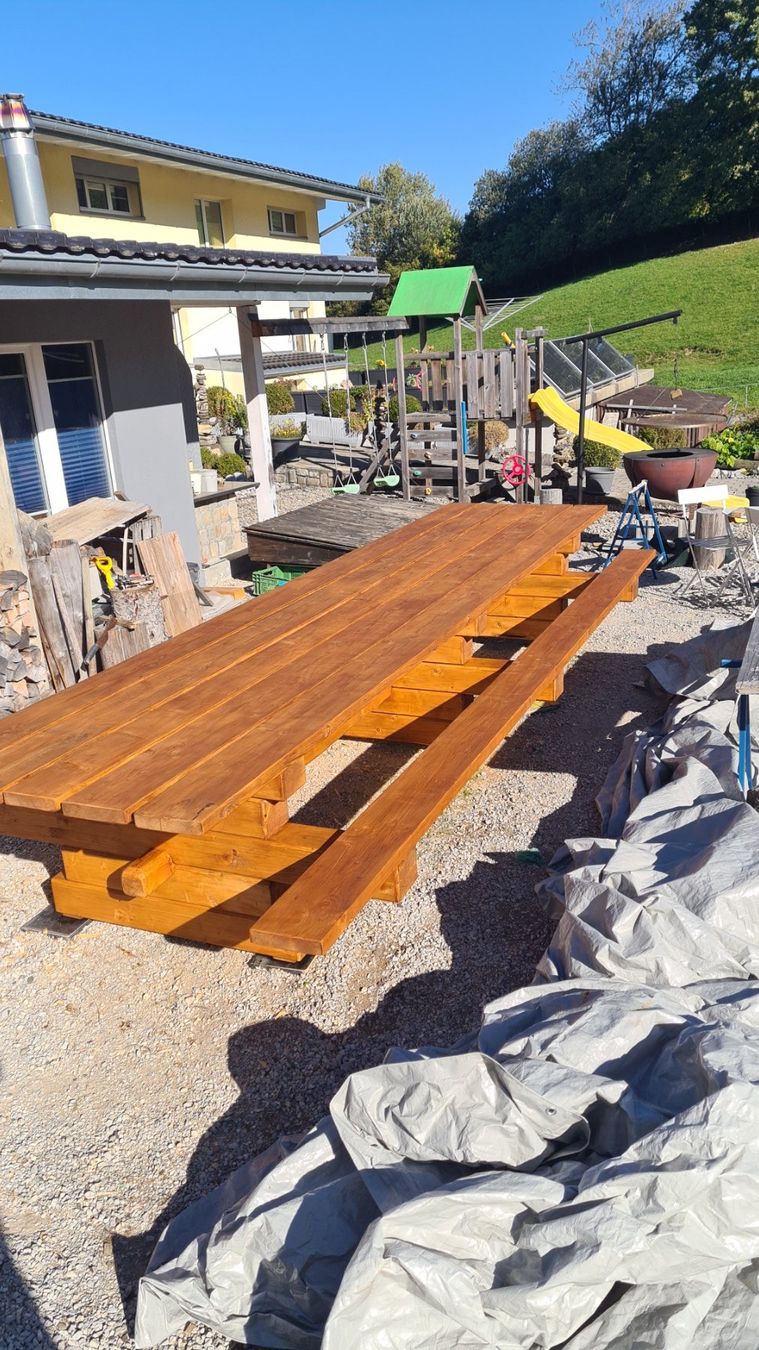 Tavoli: Gartentisch, massiv und handarbeit – Nuovo (secondo la descrizione) da Oberschrot venduto da mcpizza 2
