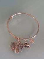 Bracelet Chrysalis Rose Gold, avec Charms! Neuf.