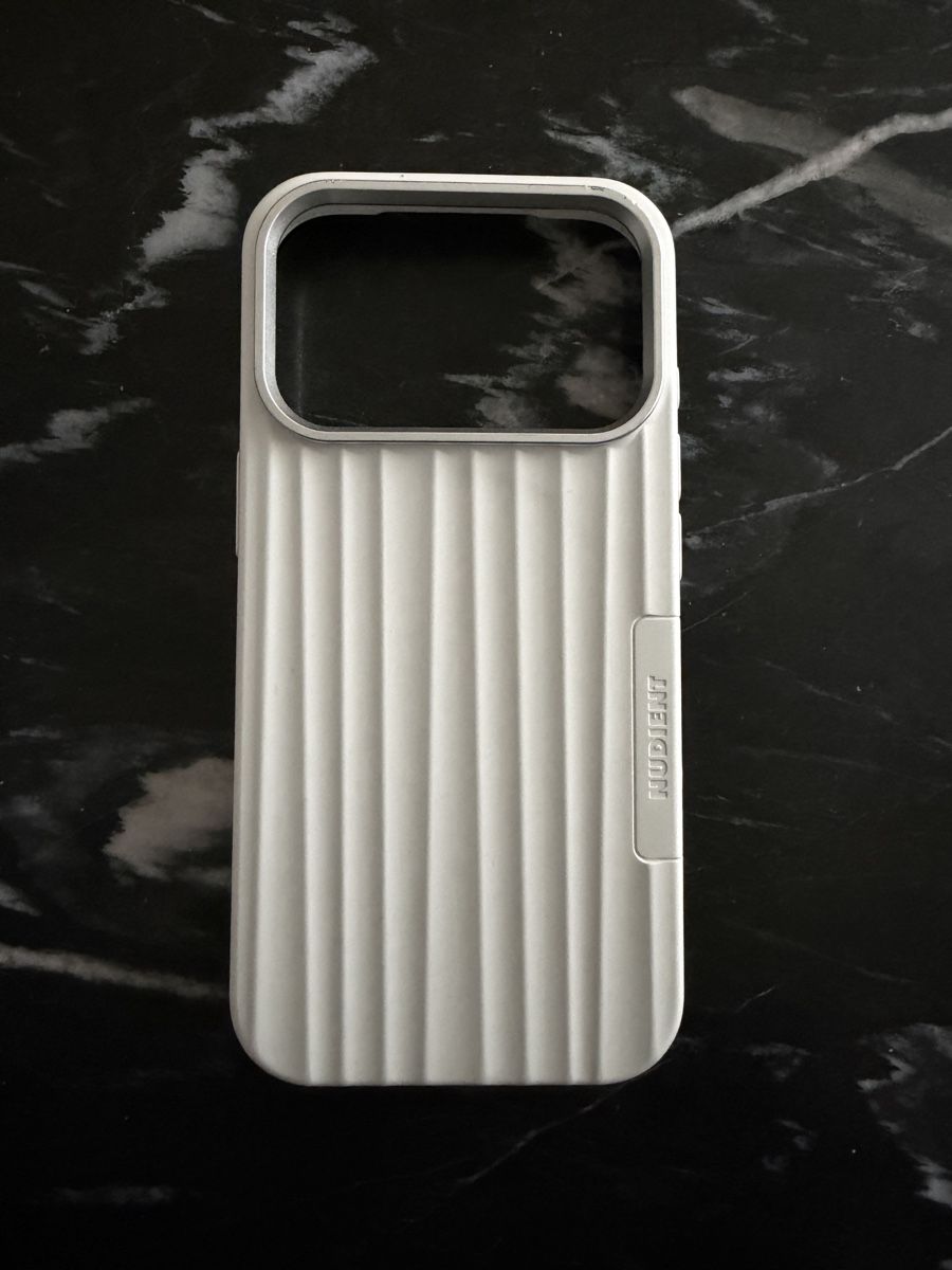 Apple Covers & Schutzfolien: Nudient IPhone 17 Pro MagSafe case – Gebraucht aus Dübendorf von MariaS. 1
