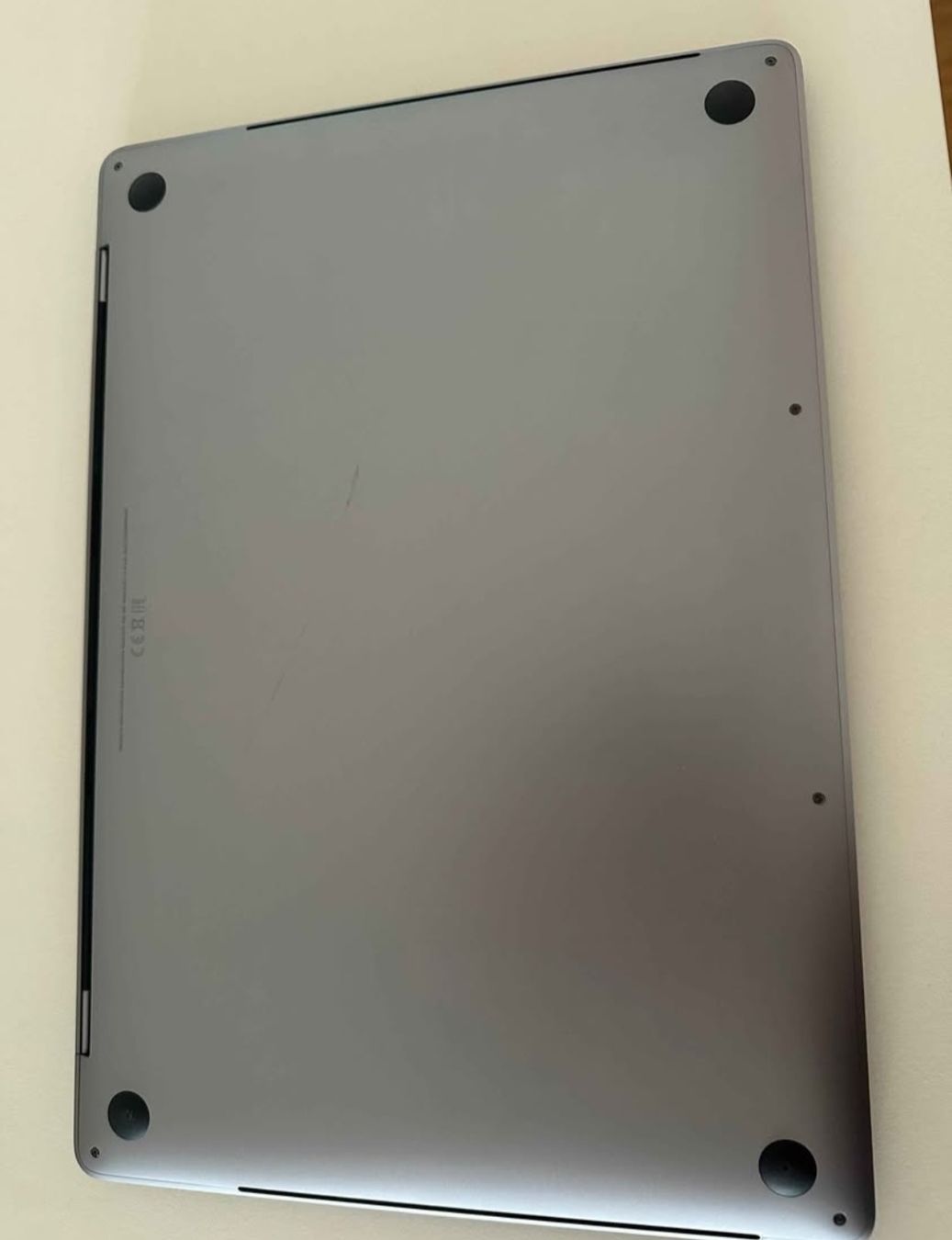Apple Notebook: Macbook Pro 16 (2019) – Usato da Niederhelfenschwil venduto da whitestone_H 2
