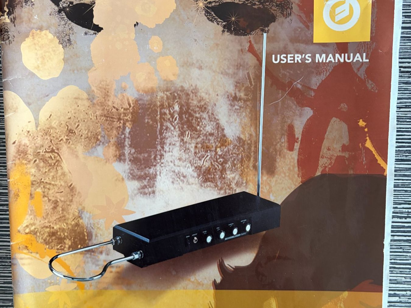 Moog Strumenti musicali: Moog Etherwave Plus Theremin Instrument Holz – Usato da Boll venduto da Andre078 5