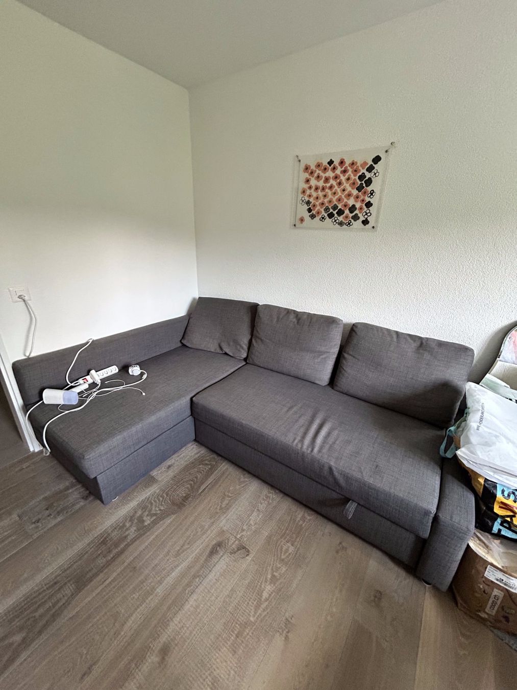 Ikea Divani: IKEA FRIHETEN Ecksofa Schlafsofa mit Stauraum dunkelgrau – Nuovo (secondo la descrizione) da Gattikon venduto da SwissYYY