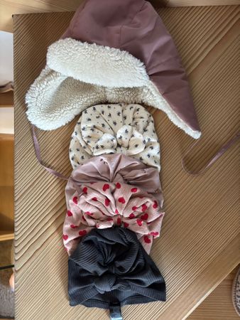 Bonnets 98-104 le lot