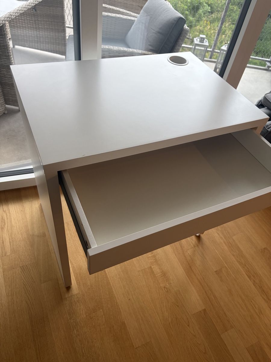 Ikea Schreibtische: Schreibtisch  – Gebraucht aus Zürich von mad_c6h9 1