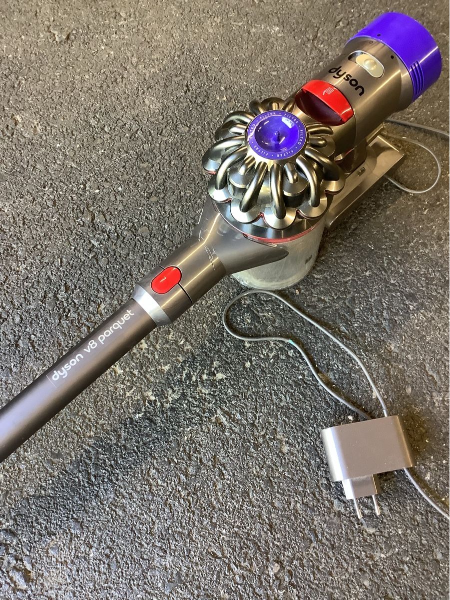 Dyson Aspirapolveri & Accessori: Aspirateur Dyson – Difettoso da Chernex venduto da Paul096 1