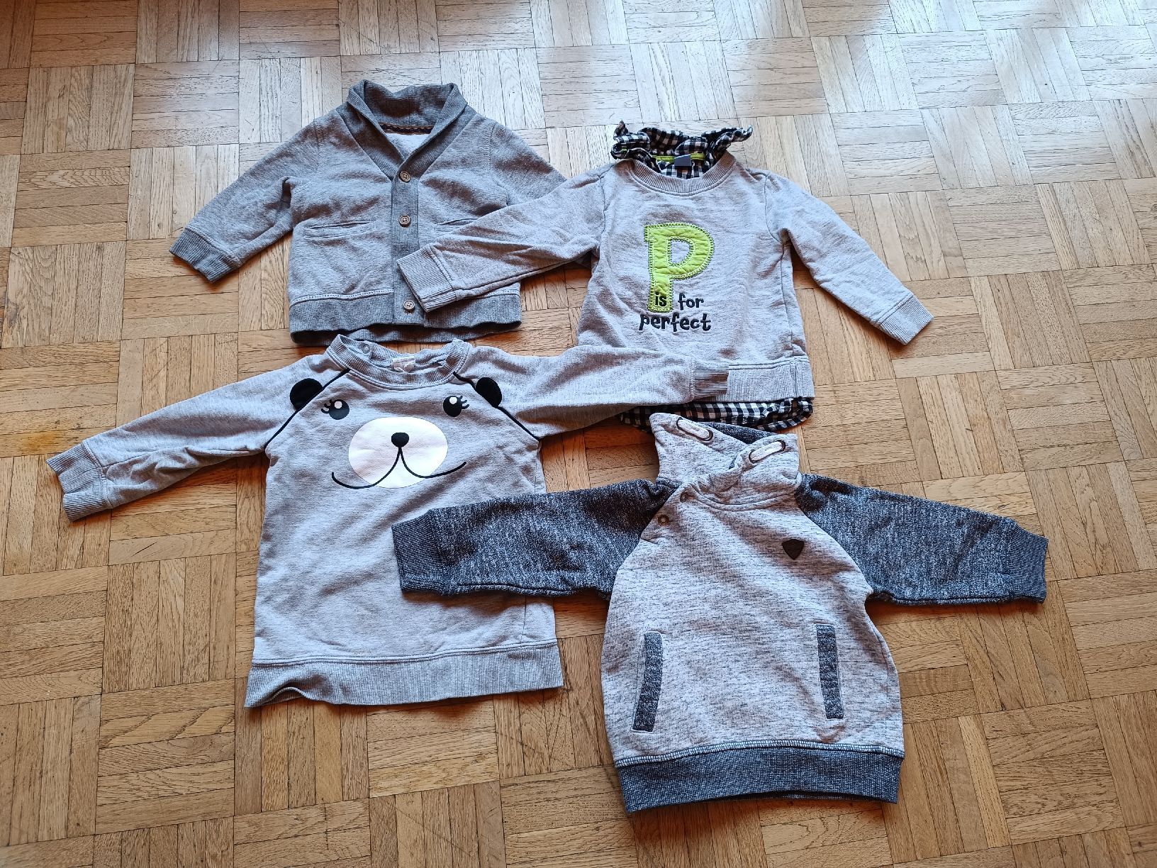 H&M Lotti & Set di vestiti: Pullover Sweater Set Jungen 80/86 Dopodopo H&M grau – Usato da Malans GR venduto da maassl