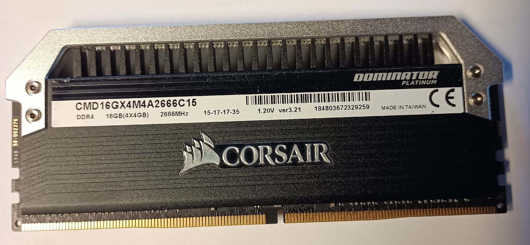 Corsair Mémoires / RAM: 2 Kit Corsair Dominator Platinum DDR4 – D'occasion à Domat/Ems par pas_ngx7