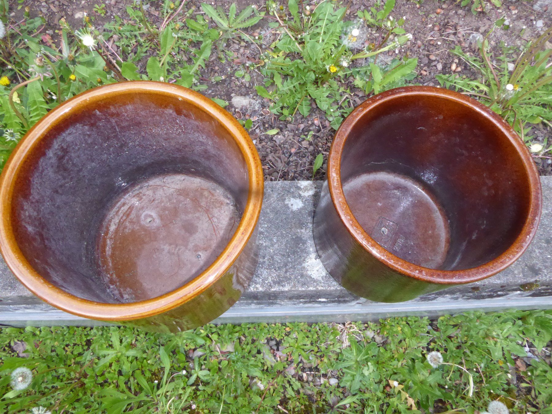 Vasi per fiori: Schaffhauser Steingut Pflanzenkübel – Usato da Uster venduto da Bachtel_2006 1