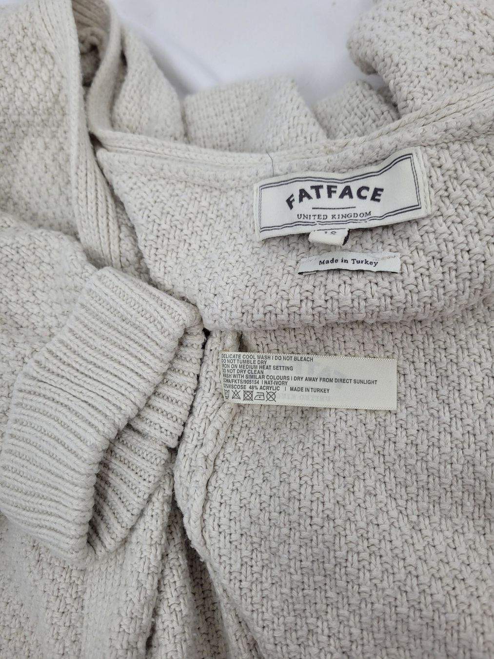 Vestes: FATFACE cardigan beige – D'occasion à Lausanne par PlusValue_Lausanne 3