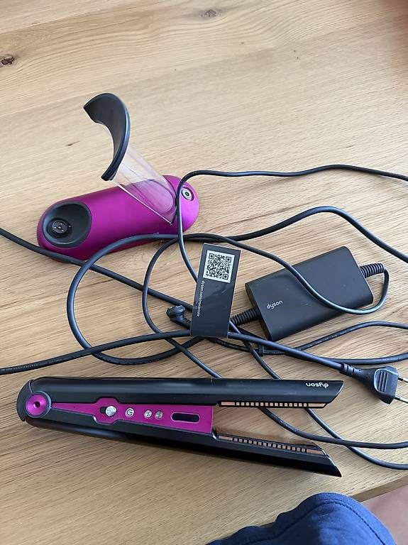 Accessori per capelli: Piastra Dyson – Usato da Gentilino venduto da cas_jtt9