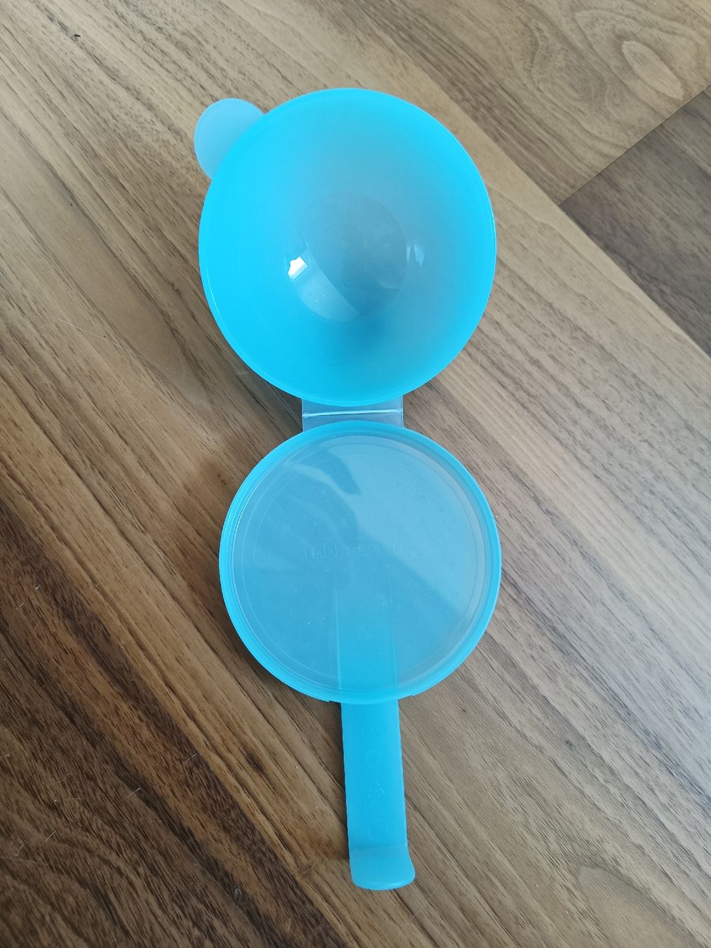 Tupperware Contenitori & Simili: Tupperware Dose, hellblau, Zwiebelbehälter – Usato da Würenlos venduto da sanfrancisco27 2